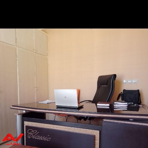 منشی خانم پاره وقت نیازمندیم