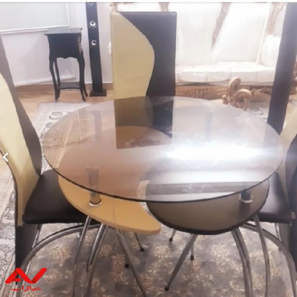 میز ناهار خوری به همراه ۴ عدد صندلی