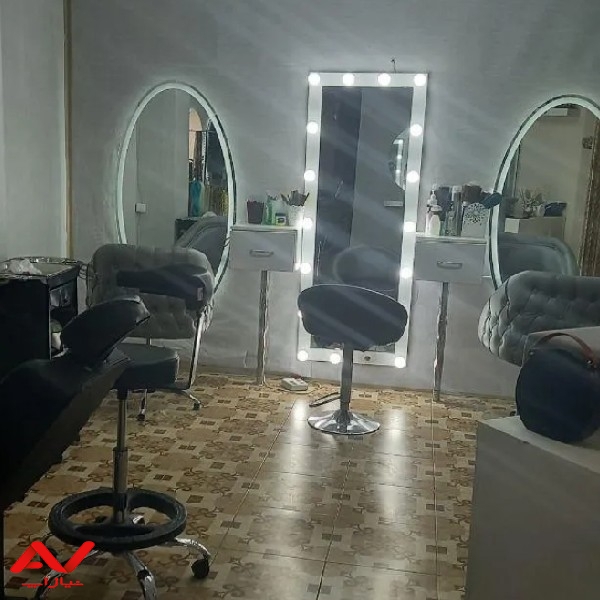 به یک ناخن کار ویک پدیکور کار (کفسابی) نیازمندیم
